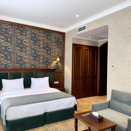 Midway Baku Hotel Eksteriør bilde
