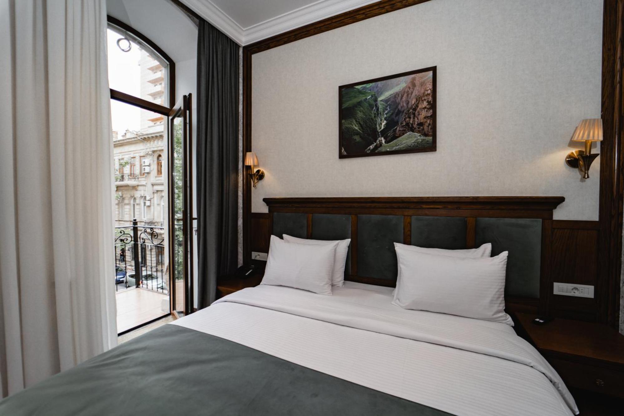 Midway Baku Hotel Eksteriør bilde