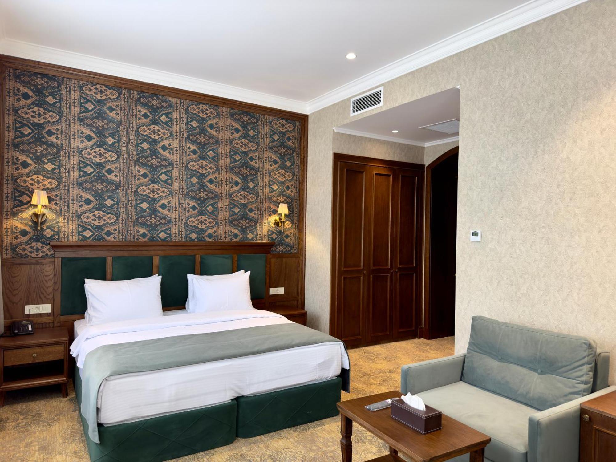 Midway Baku Hotel Eksteriør bilde