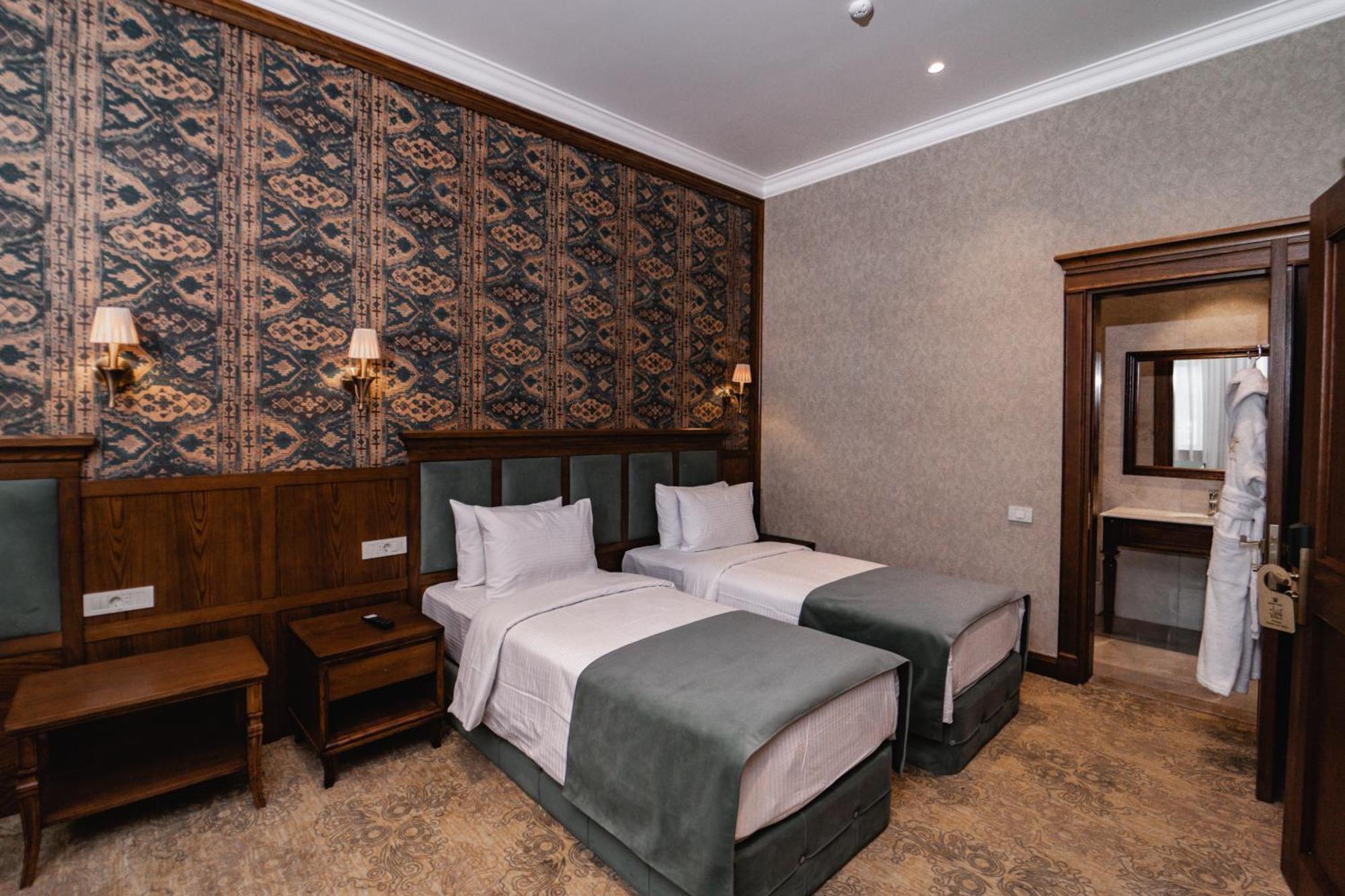 Midway Baku Hotel Eksteriør bilde